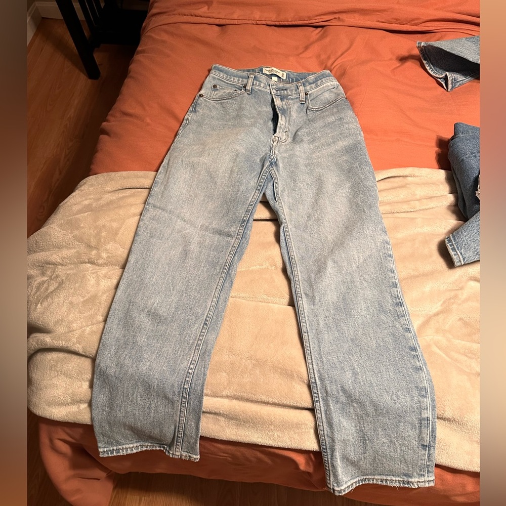 Abercrombie ultra high rise ankle straight jeans light wash